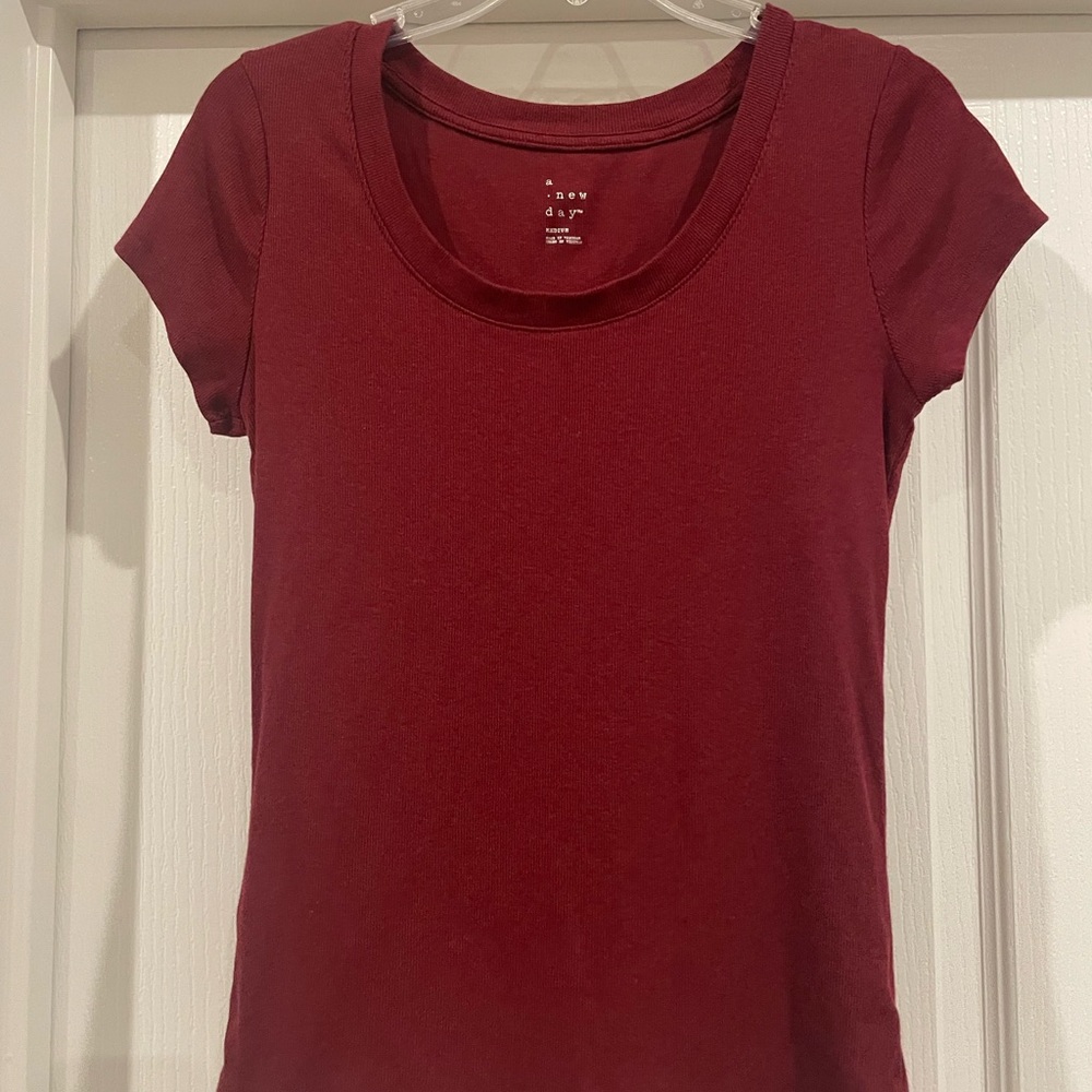 FOUR Shirts - A New Day Women's Short Sleeve Tees
